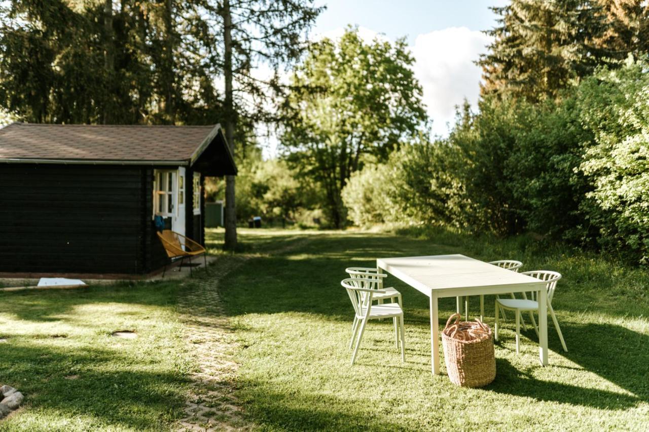 Wunderschoenes Chalet Mit Gaestehaus In Der Natur Mit Fass-Sauna Sangerhausen Exterior foto